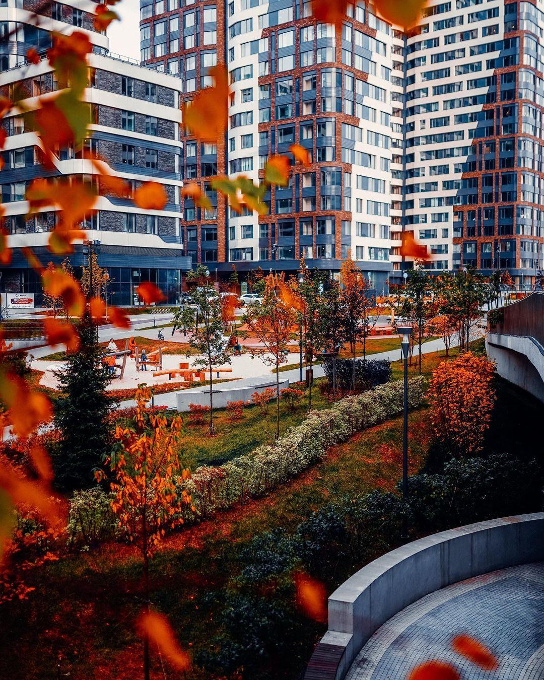 Autumn at UHA designed Serp & Molot development in Moscow Russia, Masterplan built by Donstroy Invest